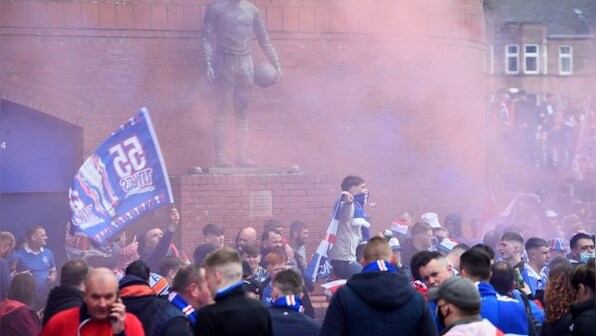 Scottish Premiership: Steven Gerrard’s Rangers rout Aberdeen to complete unbeaten league season