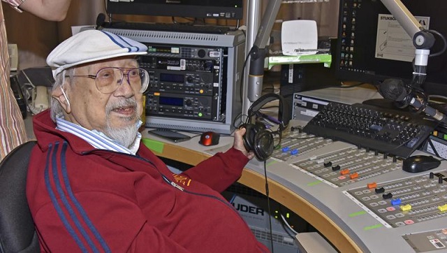 Hong Kong's 96-year-old DJ bids farewell to listeners with 'Time to Say Goodbye' Hong Kong's 96-year-old DJ bids farewell to listeners with 'Time to Say Goodbye'