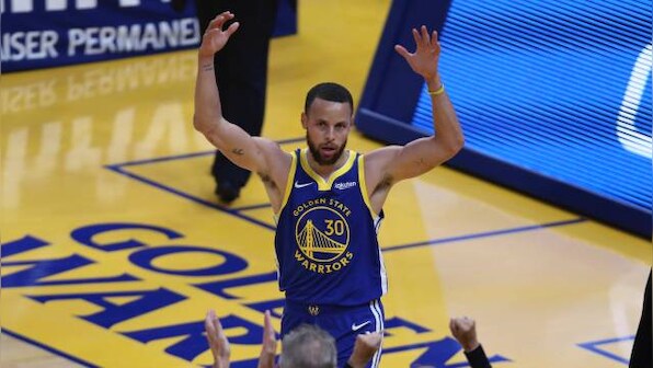 NBA: Warriors hit franchise record 27 3-pointers, 76ers move closer to top spot in East