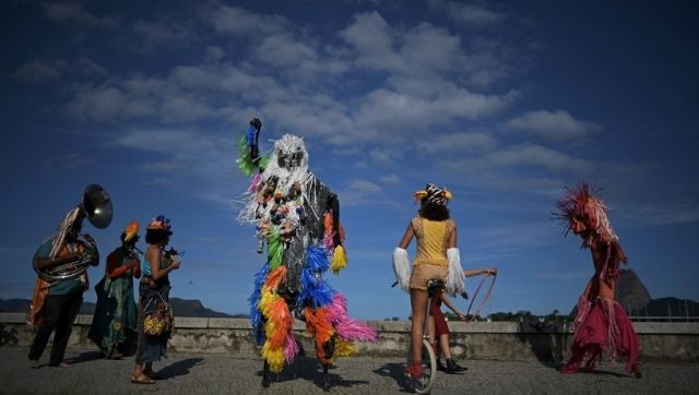 How a Brazilian carnival artiste coped with unemployment in the pandemic by reinventing her craft of stilt-walking How a Brazilian carnival artiste coped with unemployment in the pandemic by reinventing her craft of stilt-walking