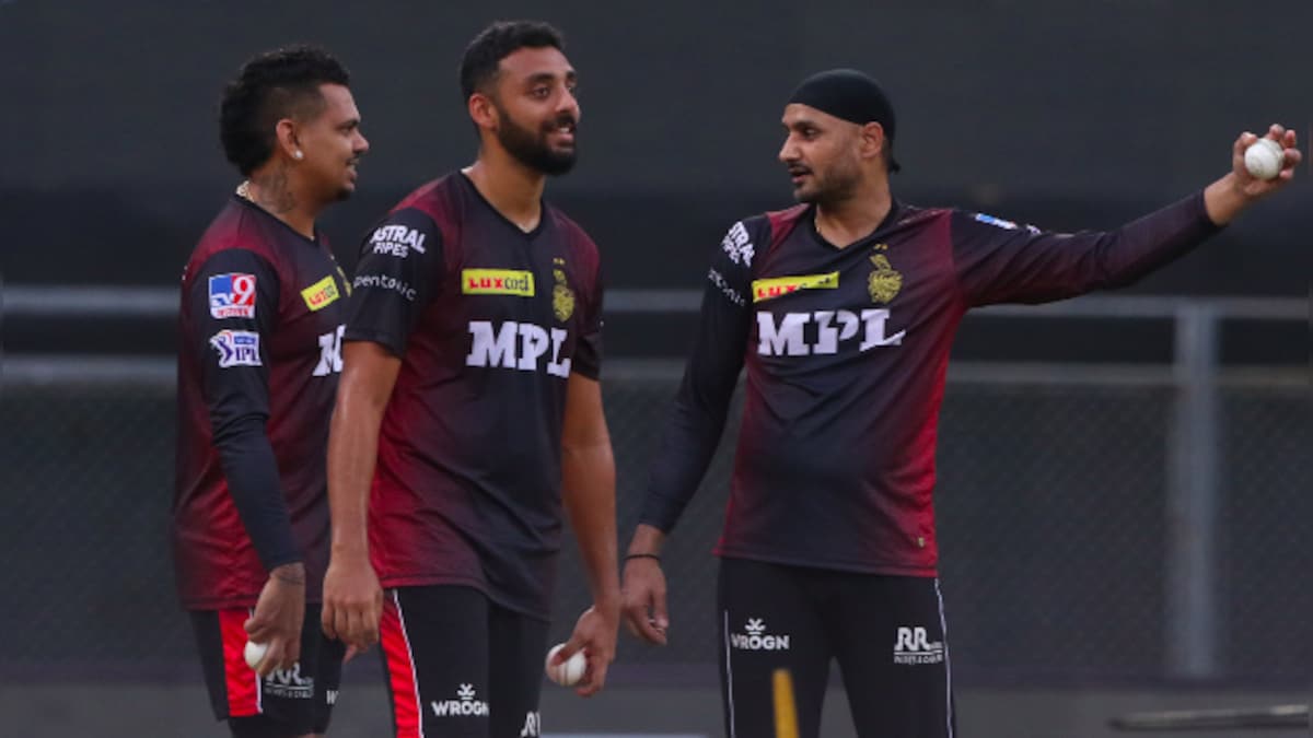 IPL 2021: Varun Chakravarthy, Sandeep Warrier 'doing well', KKR hopeful of returning to action soon, says Venky Mysore