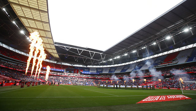 FA Cup final: Some fans at Wembley boo as Chelsea and Leicester players take a knee FA Cup final: Some fans at Wembley boo as Chelsea and Leicester players take a knee