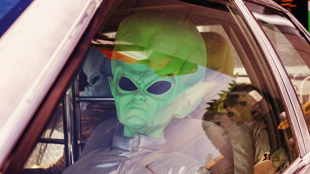 UFOs remain unexplained but are no evidence of aliens, says US govt report UFOs remain unexplained but are no evidence of aliens, says US govt report