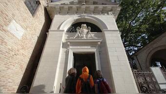 'Truest and most profound homage': Daily readings at tomb honor Dante 700 years after his death