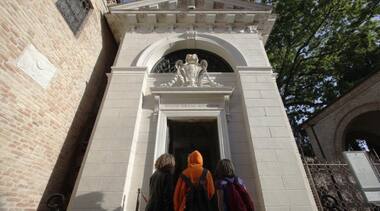 'Truest and most profound homage': Daily readings at tomb honor Dante 700 years after his death