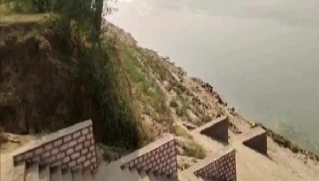 NHRC issues notices to Centre, UP and Bihar govts over bodies found floating in Ganga NHRC issues notices to Centre, UP and Bihar govts over bodies found floating in Ganga