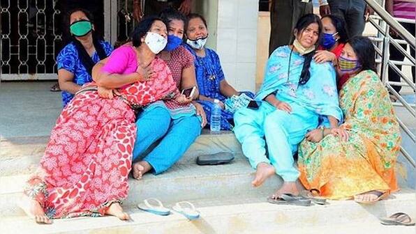 Karnataka appoints retired HC judge to probe deaths of 24 COVID patients in Chamarajanagar