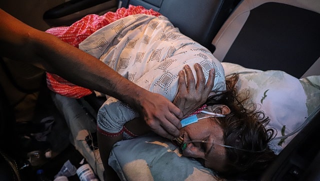 Vina (69) was turned away from hospitals despite her deteriorating condition, she found help through this oxygen langar