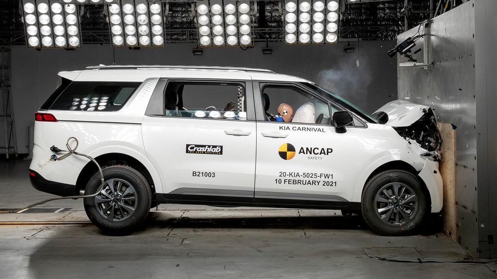 ANCAP subjected the 2022 Kia Carnival to a full-width frontal crash test at a speed of 50 kph. Image: ANCAP