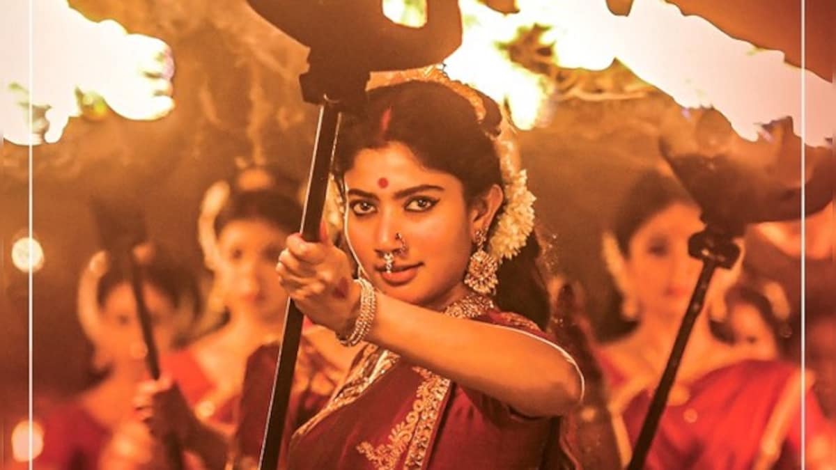 On Sai Pallavi's birthday, a new poster of actor from Shyam Singha Roy revealed