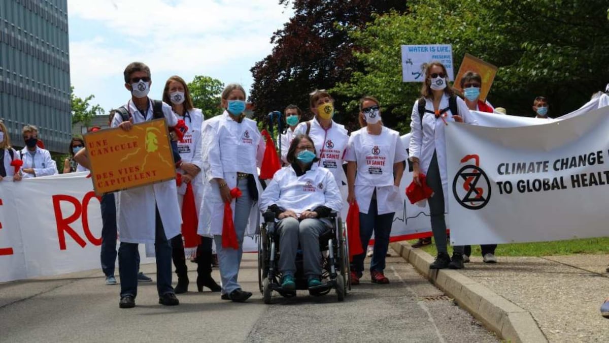 'Threat to life itself': Doctors4XR march to WHO demanding global action against health risks posed by climate change