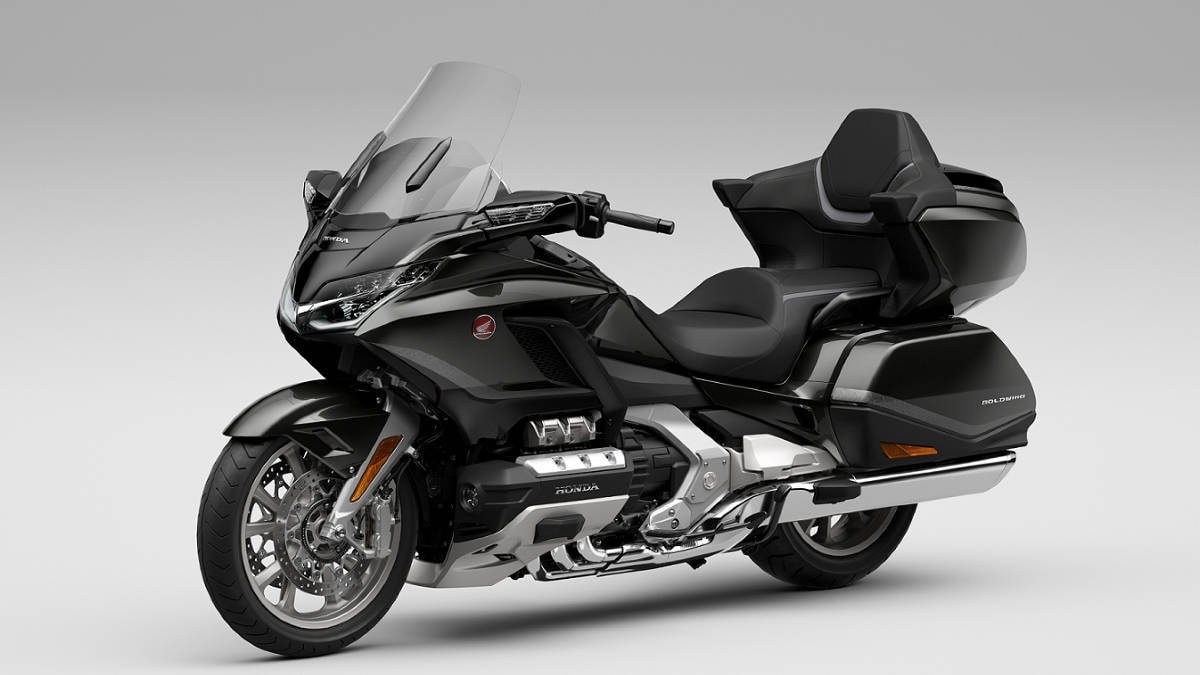 Standard on the 2021 Honda Gold Wing Tour is a full-colour TFT display with Apple CarPlay and Android Auto integration. Image: Honda