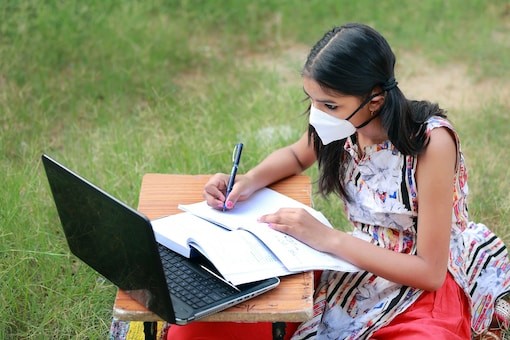 UGC's 'blended mode of learning' push brings positives, but important to recognise real world challenges UGC's 'blended mode of learning' push brings positives, but important to recognise real world challenges