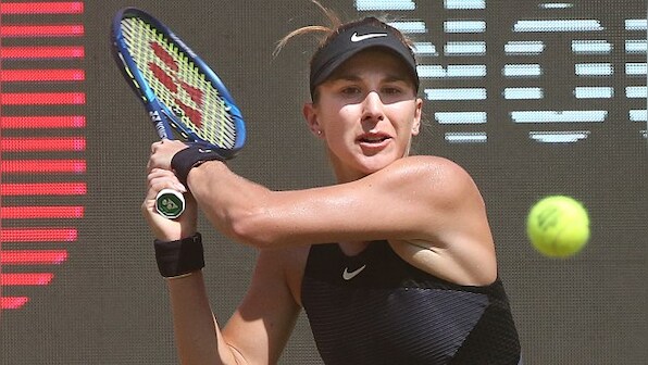 Liudmila Samsonova eases past Victoria Azarenka to set up final against Belinda Bencic in Berlin