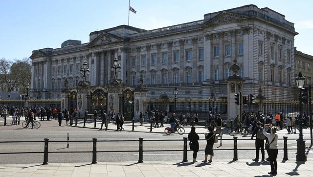 Buckingham Palace barred minorities from office jobs in '60s suggests a newspaper report; Queen's office denies allegations Buckingham Palace barred minorities from office jobs in '60s suggests a newspaper report; Queen's office denies allegations