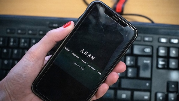 FBI arrests over 800 criminals in a global sting using an encrypted messaging app called An0m