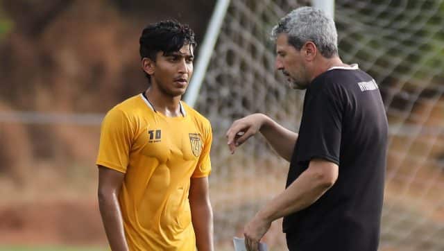 Hitesh Sharma with Hyderabad FC coach Manolo Marquez. Image: Hyderabad FC Media