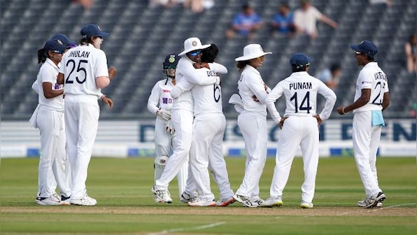Indian women's cricket team 'somehow getting by in tiny rooms' of govt quarantine in Brisbane