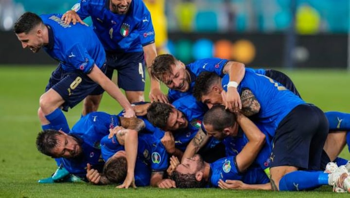 Euro 2020: Manuel Locatelli, Ciro Immobile fire Italy into last-16 with win over Switzerland