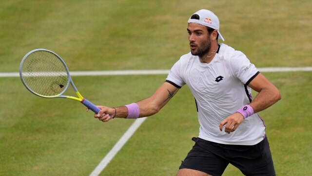 Matteo Berrettini beats Dan Evans in straight sets to enter Queen's semi-finals