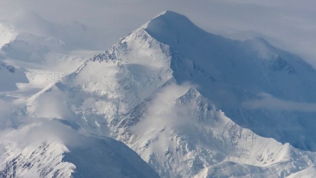 Climbers endanger lives by exhibiting 'disturbing amount of overconfidence' while scaling highest peak in US Climbers endanger lives by exhibiting 'disturbing amount of overconfidence' while scaling highest peak in US