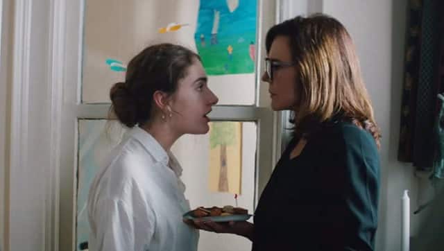 Polly Draper (R) plays Danielle’s mom Debbie