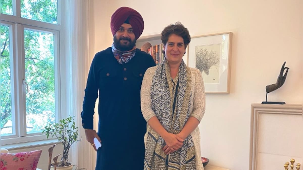 Amid Punjab Congress crisis, former state minister Navjot Singh Sidhu meets Priyanka Gandhi Vadra