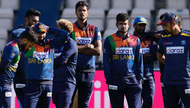 India vs Sri Lanka: Five players from hosts' side refuse to sign tour contracts ahead of limited-overs series India vs Sri Lanka: Five players from hosts' side refuse to sign tour contracts ahead of limited-overs series
