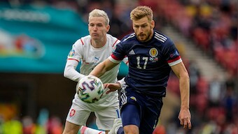 Euro 2020: 'You need to be clinical', Scotland's Stuart Armstrong urges teammates to learn from Czech Republic defeat