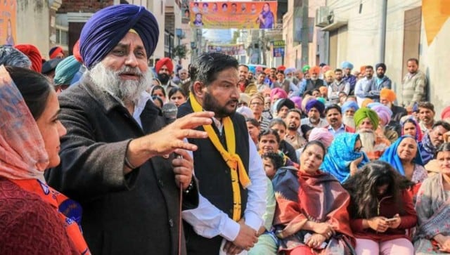 Sukhbir Singh Badal detained during protest outside Amarinder Singh’s residence Sukhbir Singh Badal detained during protest outside Amarinder Singh’s residence