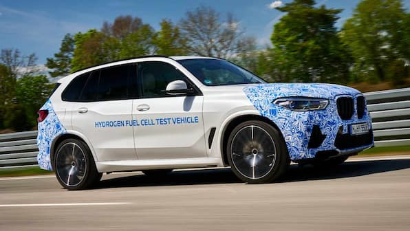 BMW commences real-world tests of hydrogen fuel-cell EV drivetrain ahead of introduction in 2022