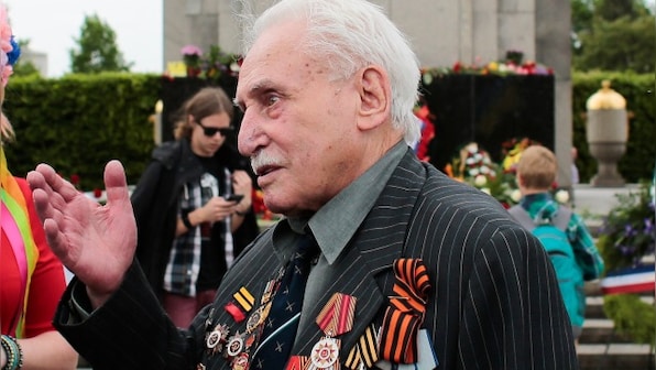 David Dushman, last of Soviet soldiers who liberated Auschwitz, dies at 98