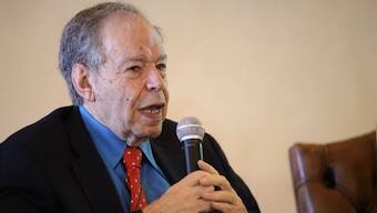 Edward de Bono, renowned psychologist and author known for 'lateral thinking' techniques, passes away aged 88