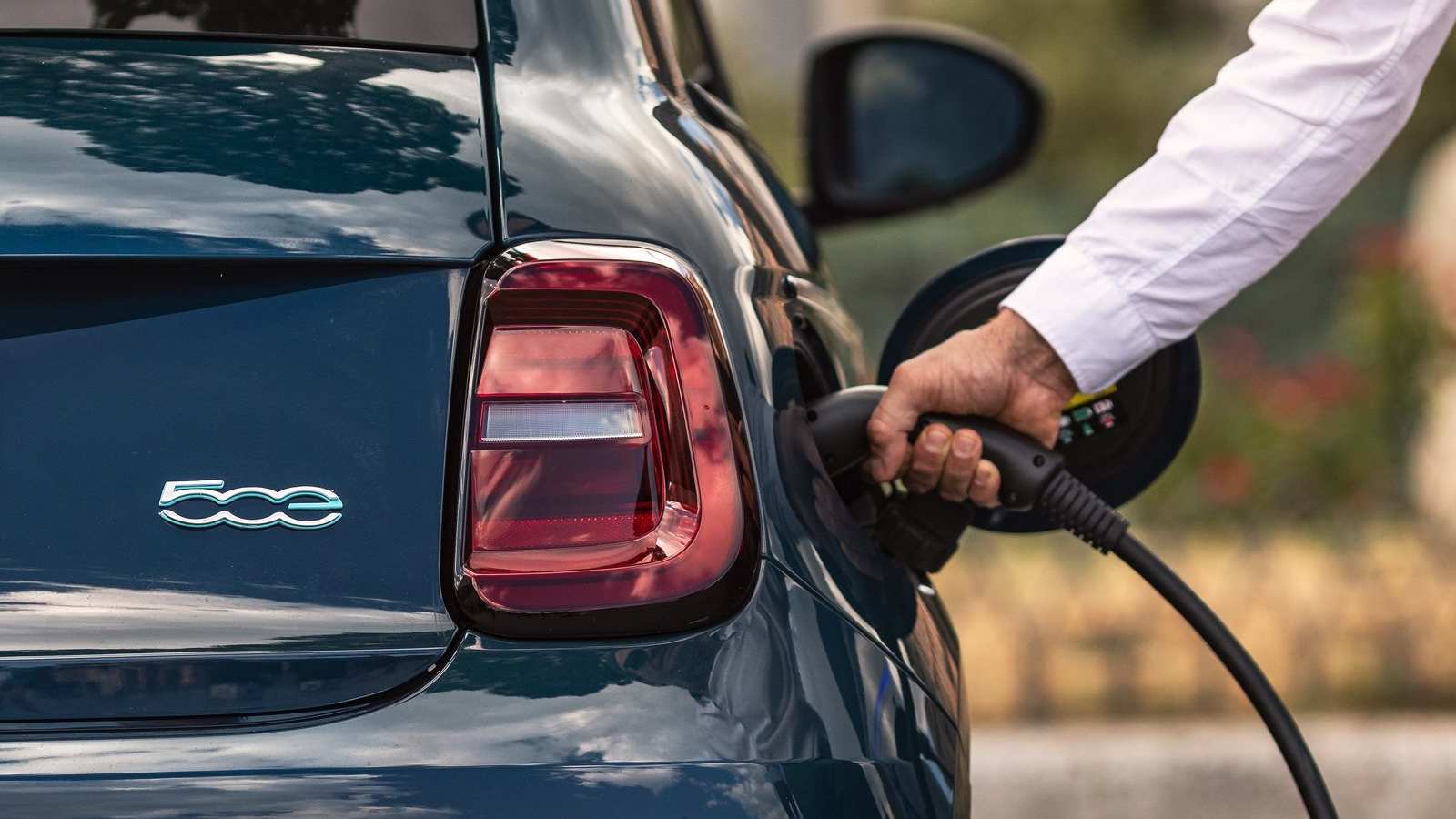 Fiat says it will transform into an EV-only manufacturer by 2030, aims for cost parity Fiat says it will transform into an EV-only manufacturer by 2030, aims for cost parity