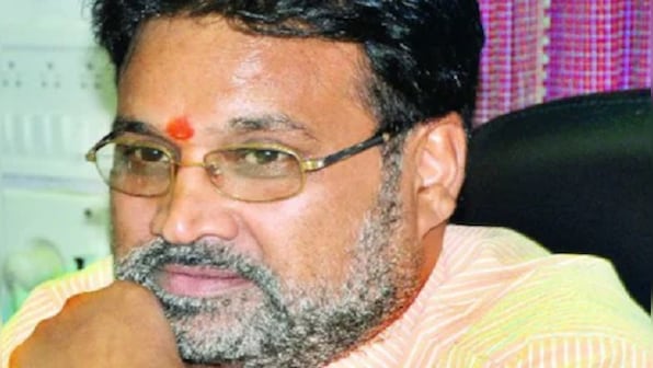 Former Madhya Pradesh minister and senior BJP leader Laxmikant Sharma dies of COVID-19
