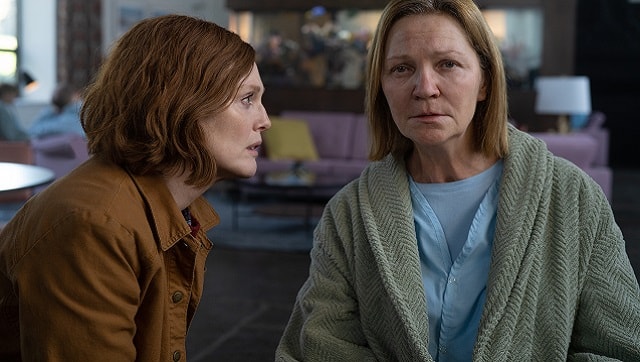 Julianne Moore and Joan Allen in Lisey's Story