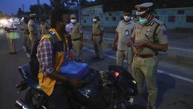 Uttar Pradesh extends night curfew by two hours as COVID-19 rise, schools shut till 14 Jan Uttar Pradesh extends night curfew by two hours as COVID-19 rise, schools shut till 14 Jan