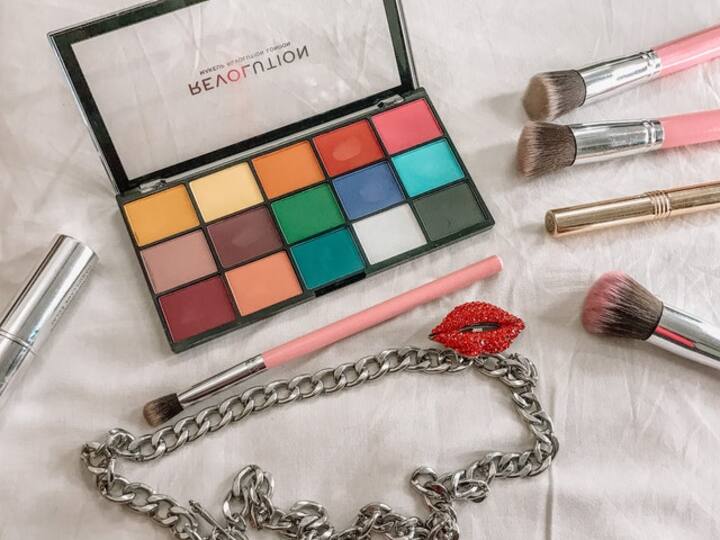 Top 4 Concealer Palettes For All Skin Tones