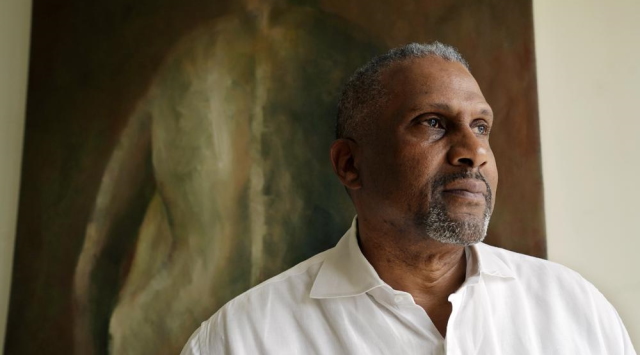 No apology: Tavis Smiley makes comeback bid with LA radio station after PBS firing No apology: Tavis Smiley makes comeback bid with LA radio station after PBS firing