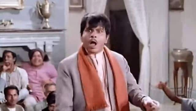 Dilip Kumar in Sagina.