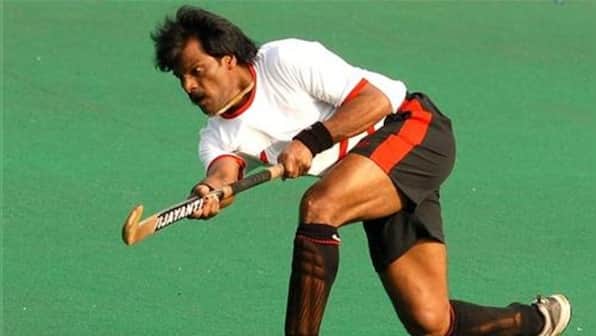 'From scoring innumerable goals to inspiring youngsters', Twitter wishes Dhanraj Pillay as hockey legend turns 53