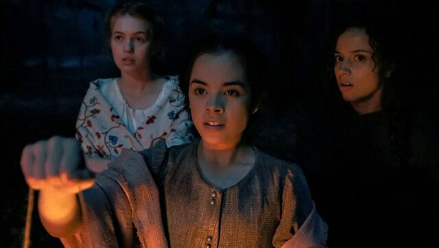  (L to R) Julia Rehwald as LIizzie, Olivia Scott Welch as Hannah Miller, and Kiana Madiera as Sarah Fier. Netflix