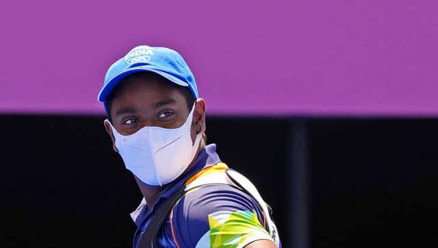 Archer Atanu Das reached the quarter-finals of men’s individual eliminations round with a close 6-5 win over Korea’s Oh Jin-Hyek. AP 