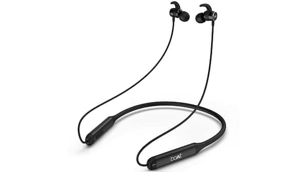Mivi Collar Classic, Boat Rockerz 330 Review Snapshots: Wireless Neckband Earphones under Rs 1,500