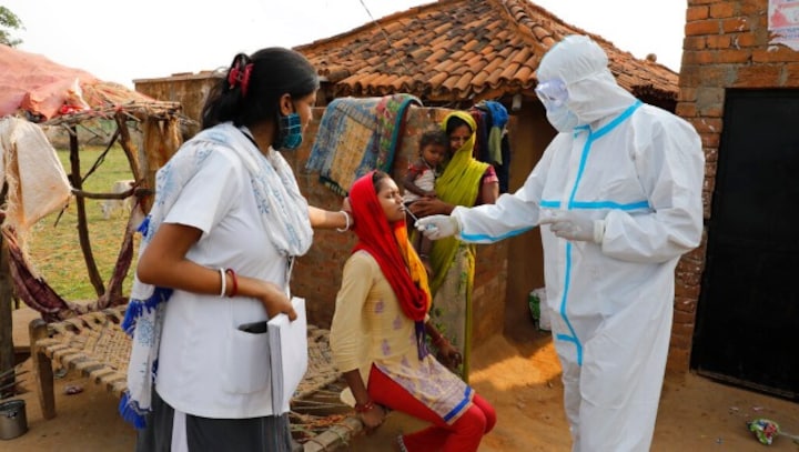 India logs 2,55,874 new COVID-19 cases, positivity rate dips; toll climbs to 4.9 lakh