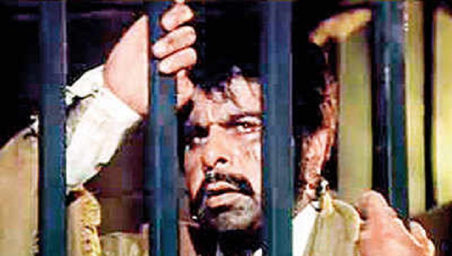 Revisiting Dilip Kumar's most famous dialogues, from the melancholic Devdas to a revolutionary in Kranti Revisiting Dilip Kumar's most famous dialogues, from the melancholic Devdas to a revolutionary in Kranti