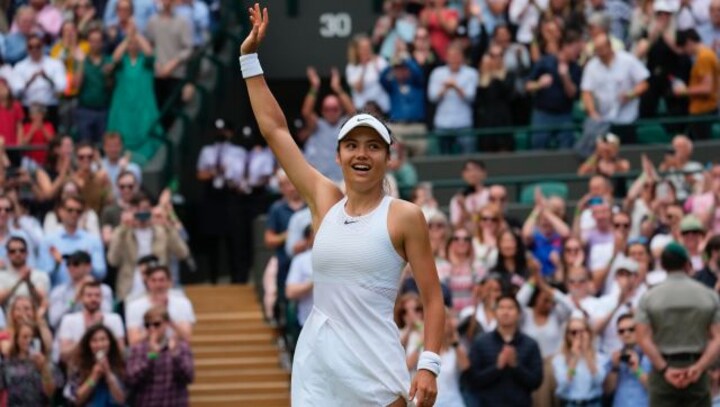 Wimbledon 2021: 'Manic Monday' awaits freshly-laundered British teen Emma Raducanu