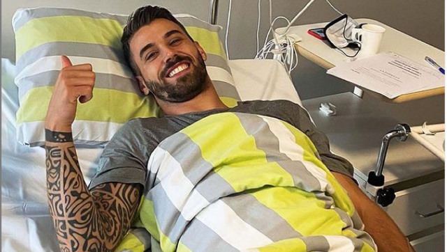 Euro 2020: Injured Italy defender Leonardo Spinazzola undergoes successful surgery on Achilles tendon Euro 2020: Injured Italy defender Leonardo Spinazzola undergoes successful surgery on Achilles tendon