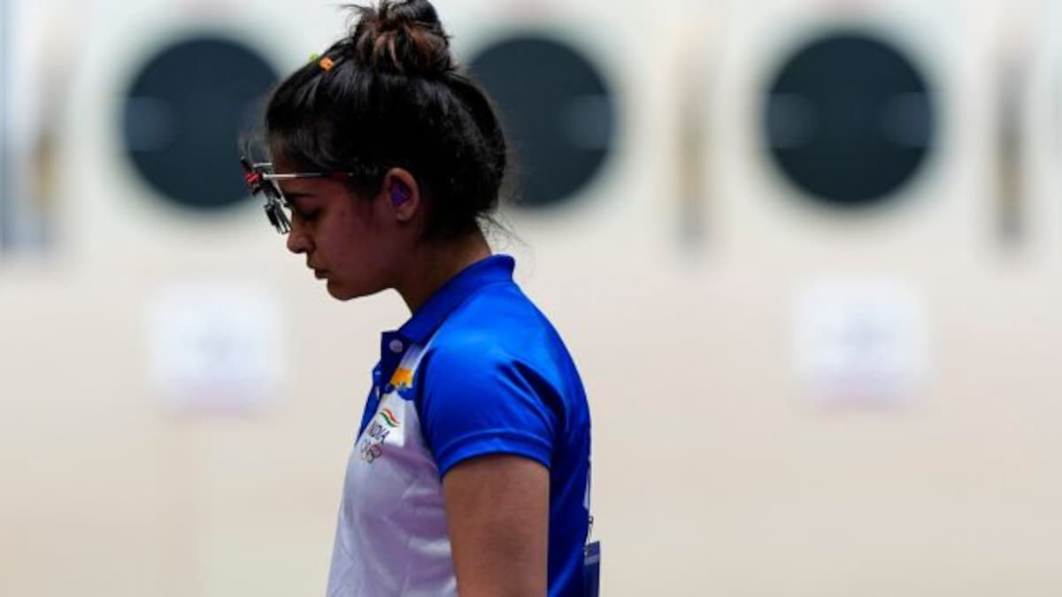 Manu Bhaker and Shiva Narwal win mixed team pistol title