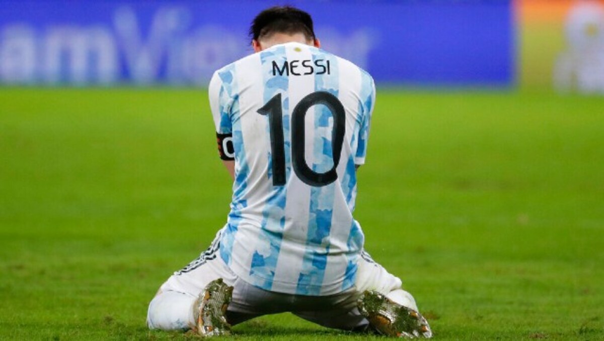 Rio De Janeiro, Brazil. 10th July, 2021. Lionel Messi and Argentina  celebrate with trophy after winning the final of Copa America 2021 a  football match between Argentina and Brazil 1-0 with the